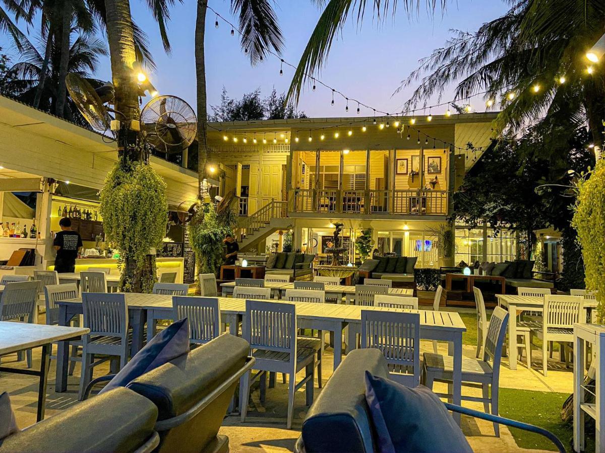 Green Gallery Beach Boutique Hotel Hua Hin Exterior photo