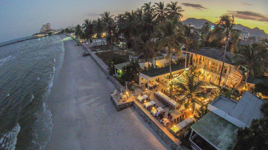 Green Gallery Beach Boutique Hotel Hua Hin Exterior photo