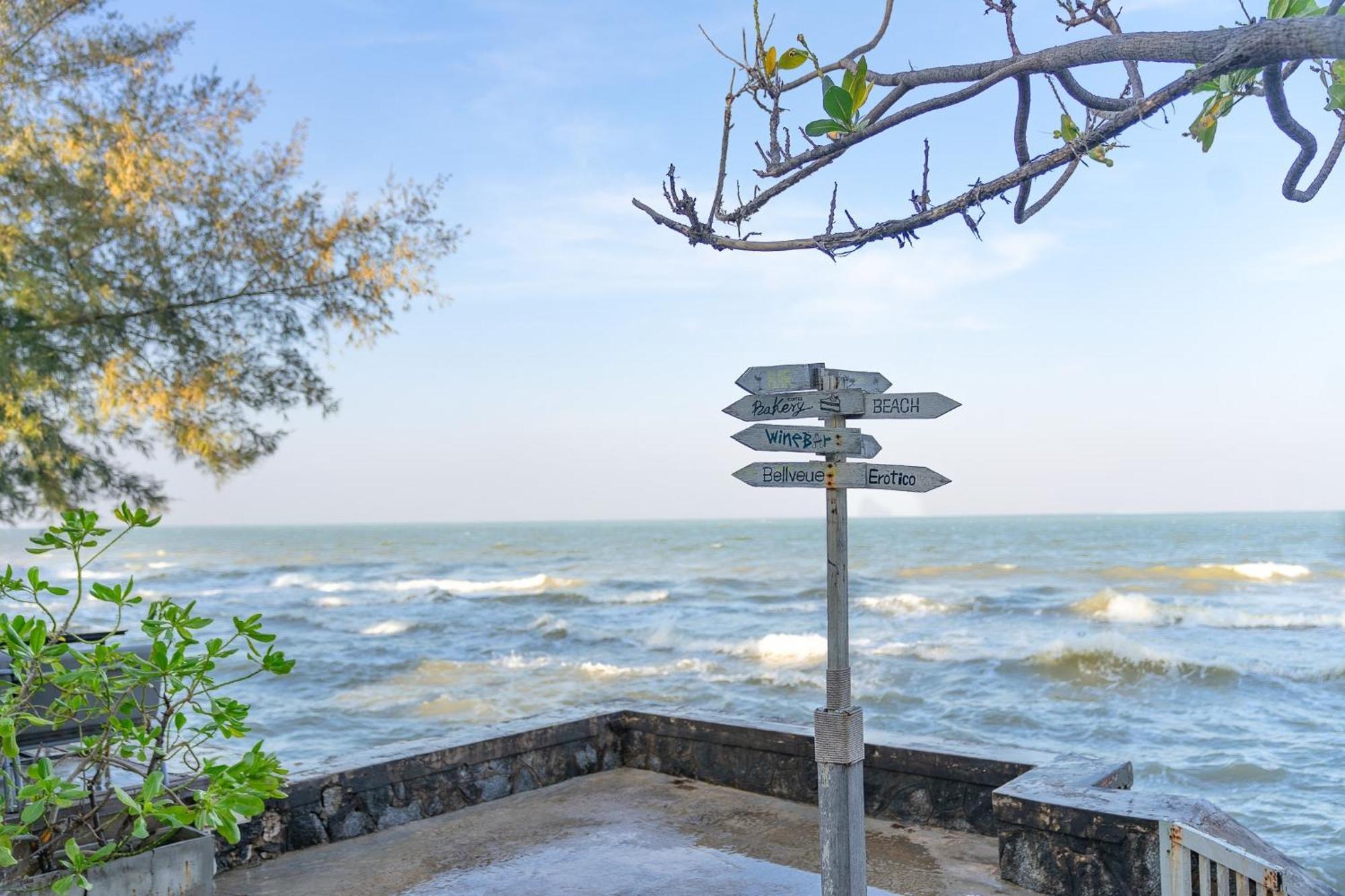 Green Gallery Beach Boutique Hotel Hua Hin Exterior photo