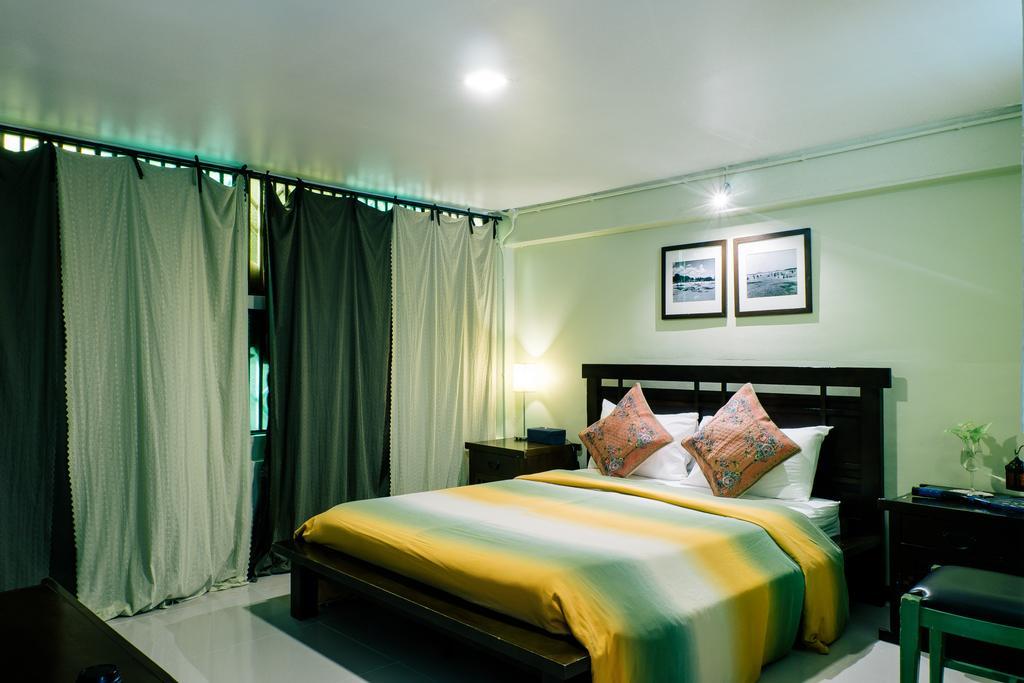 Green Gallery Beach Boutique Hotel Hua Hin Exterior photo